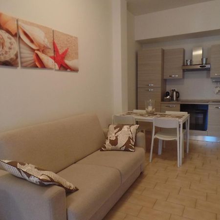 Casavacanze Castelli Di Sabbia ปอร์โต ซันเตลปีดิโอ ภายนอก รูปภาพ