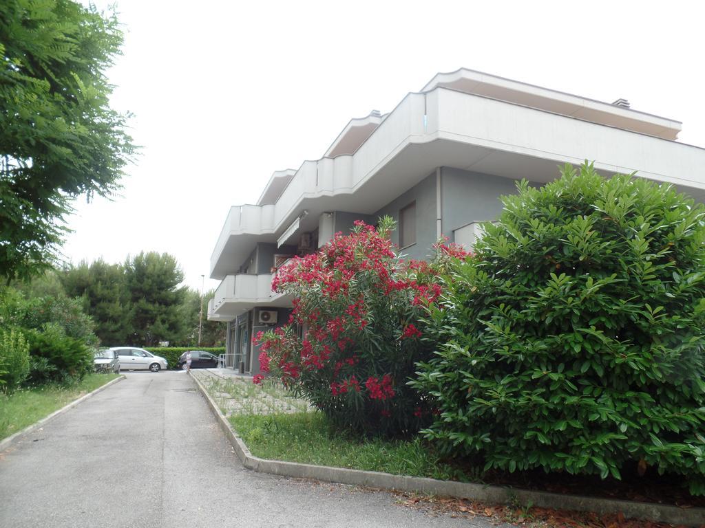 Casavacanze Castelli Di Sabbia ปอร์โต ซันเตลปีดิโอ ภายนอก รูปภาพ